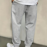 Levi | Essential Jogger - Minimalistisch, Comfortabel & Tijdloos