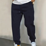 Levi | Essential Jogger - Minimalistisch, Comfortabel & Tijdloos
