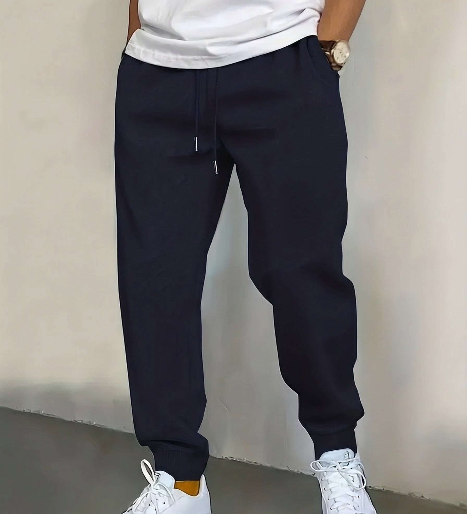 Levi | Essential Jogger - Minimalistisch, Comfortabel & Tijdloos
